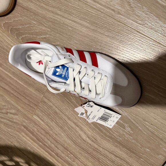 Red and White Sambas W7.5 - Picture 2 of 2